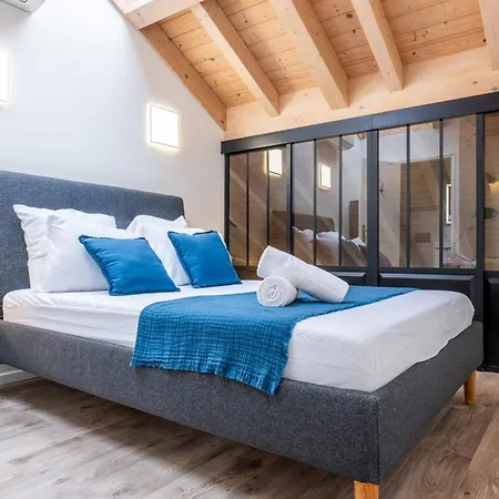 Spacious Duplex In The Heart Of Lejlighed *