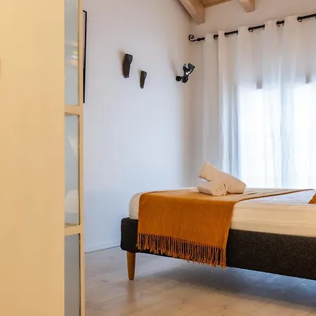 Lejlighed Spacious Duplex In The Heart Of