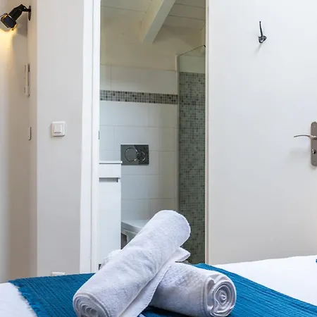 Lejlighed Spacious Duplex In The Heart Of